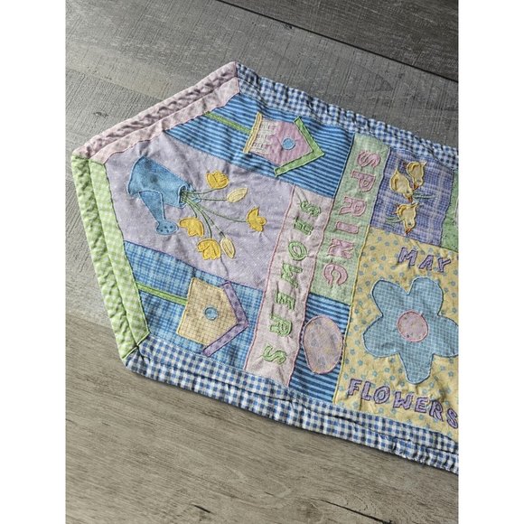 Vintage 1990s Blossoms & Blooms Easter Table Runner Flowers Spring 34" X 12" - Picture 3 of 10